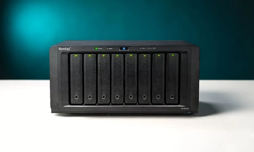群晖DS1823xs正面